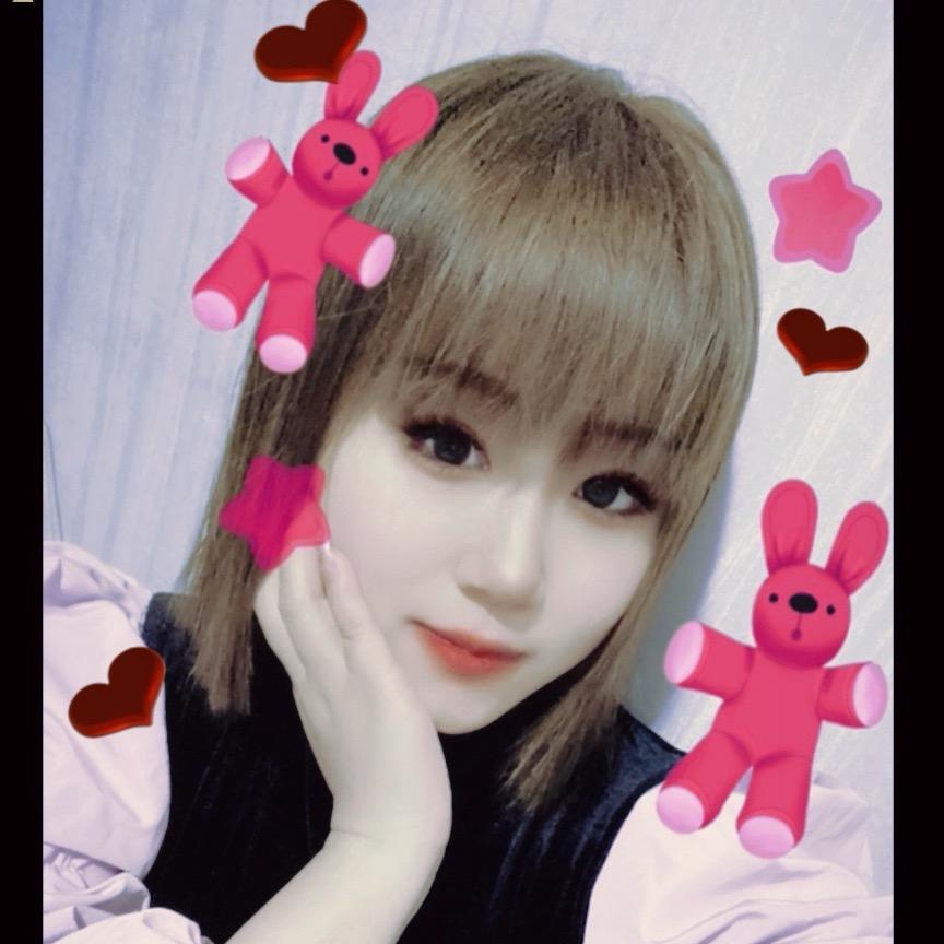 依依