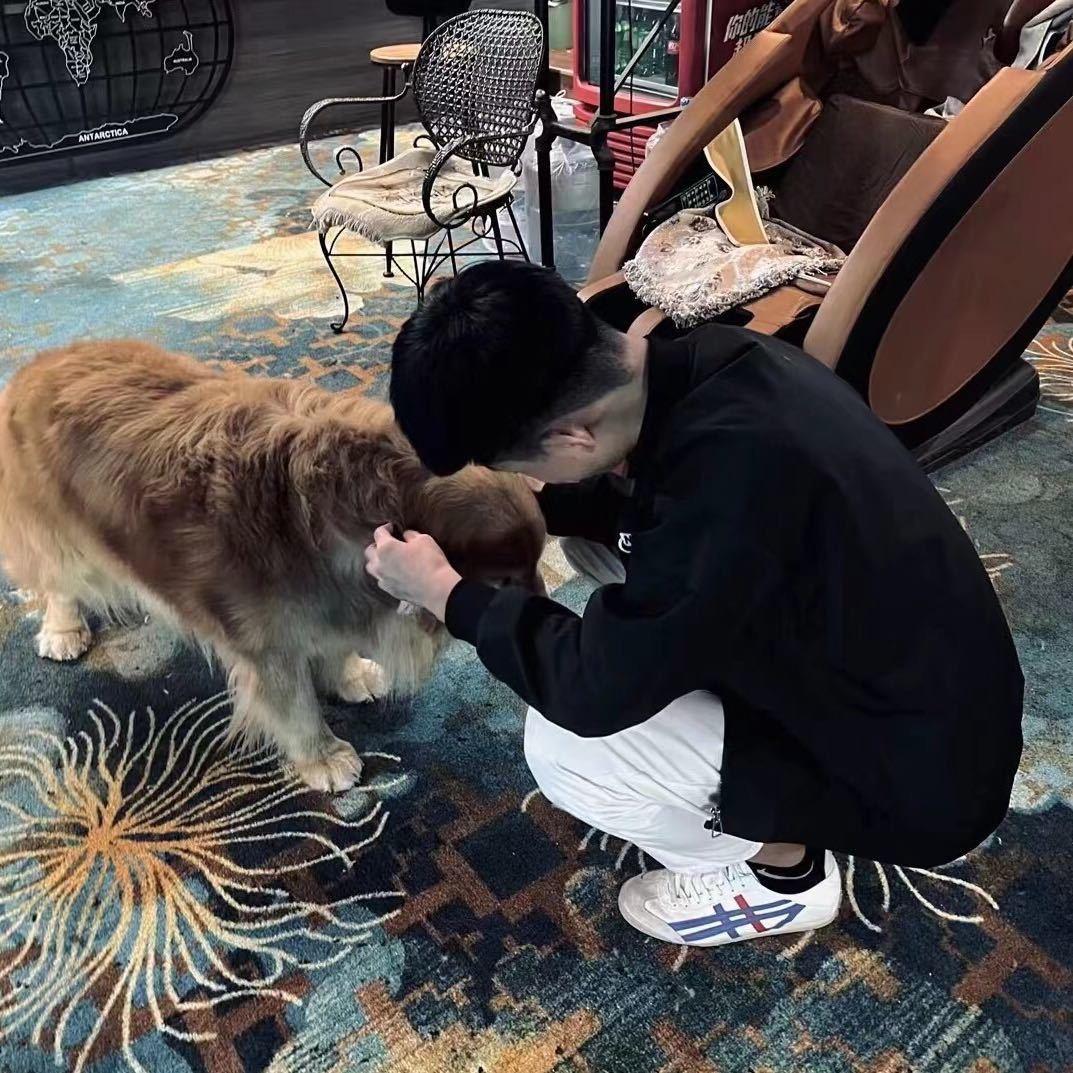 周 明 宇🍡