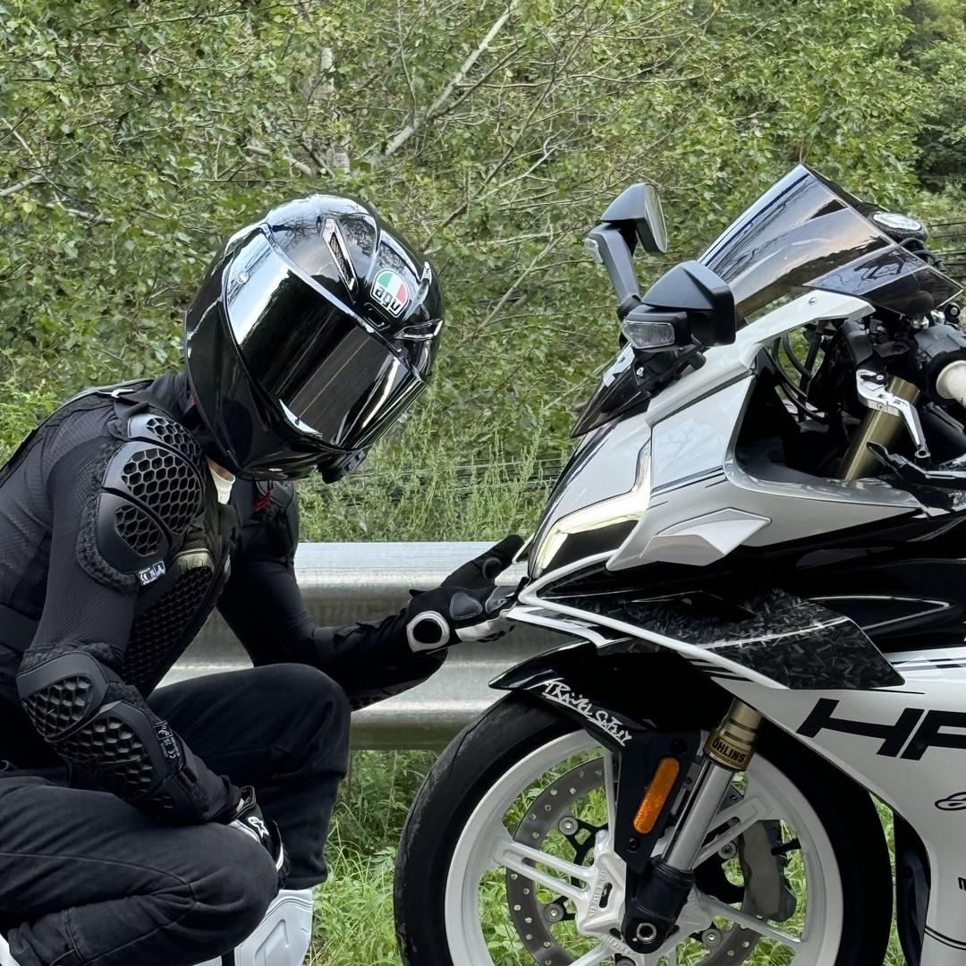 七十二号男摩（艾伦）