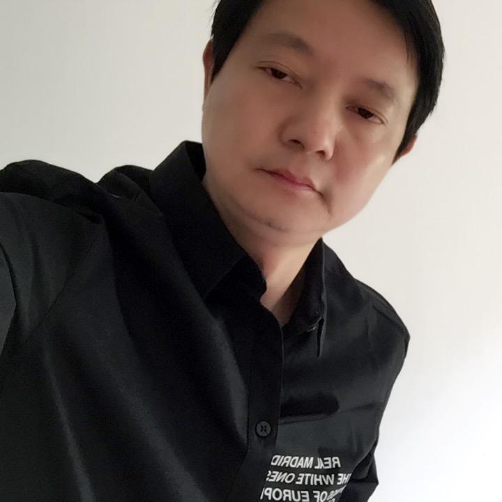 军锅爱唱歌