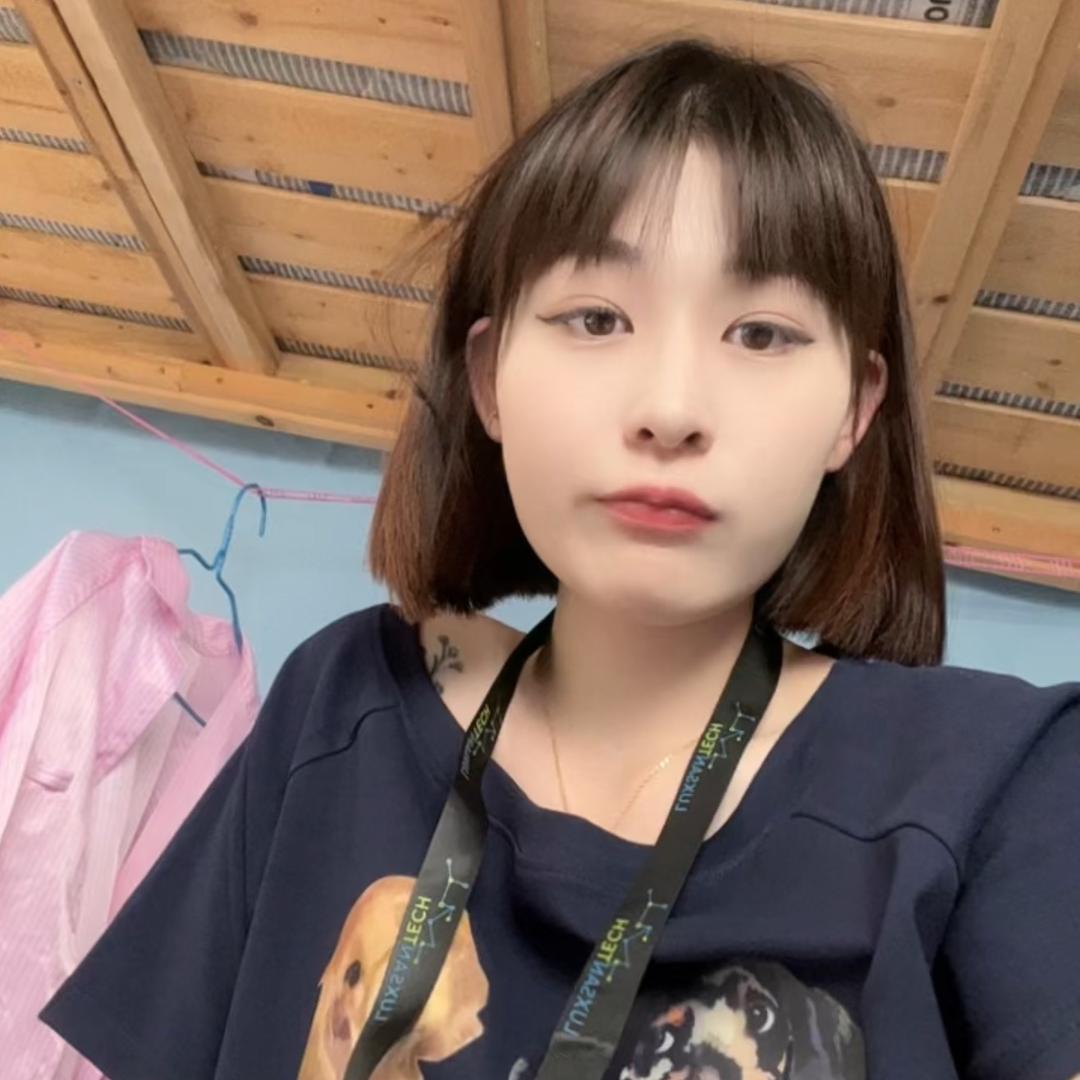 瑶瑶🌈打工妹