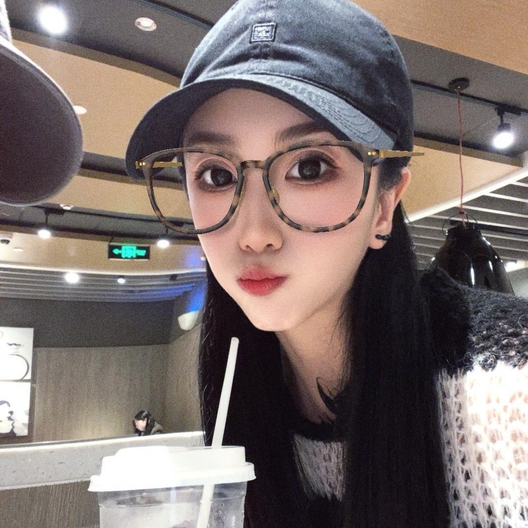 小🍎🍎同学