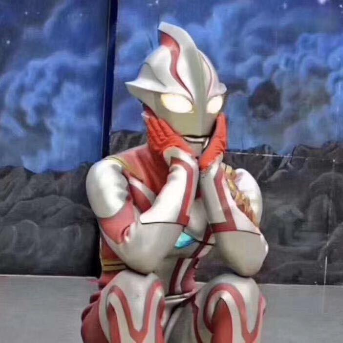 𝒵𝒽ℯ𝓃ℊ ᥫᩣ 奥特曼