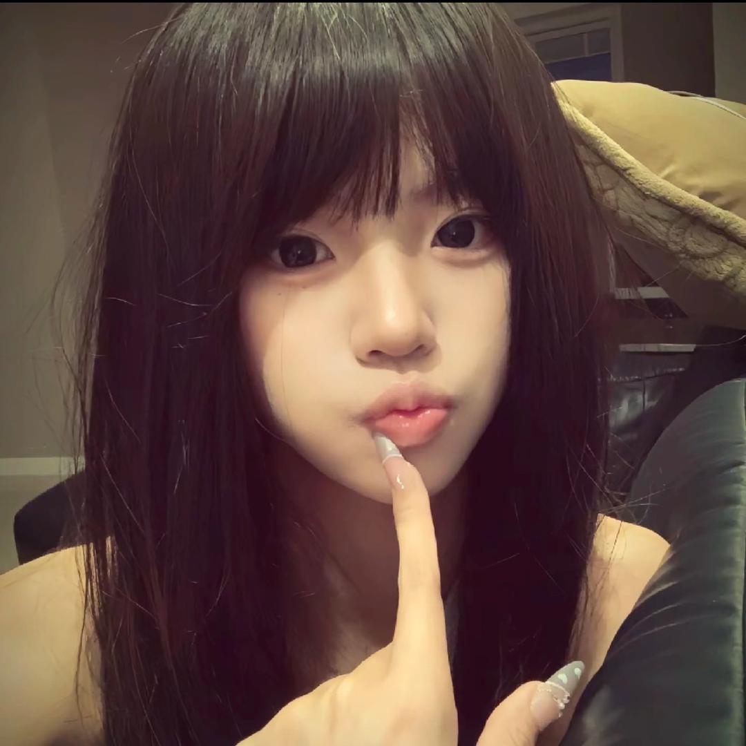 ˇ