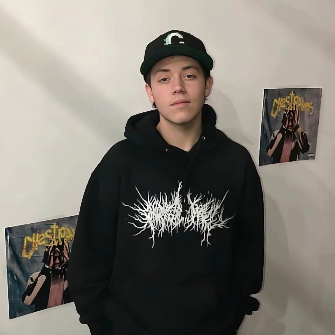 简单的抽象男孩