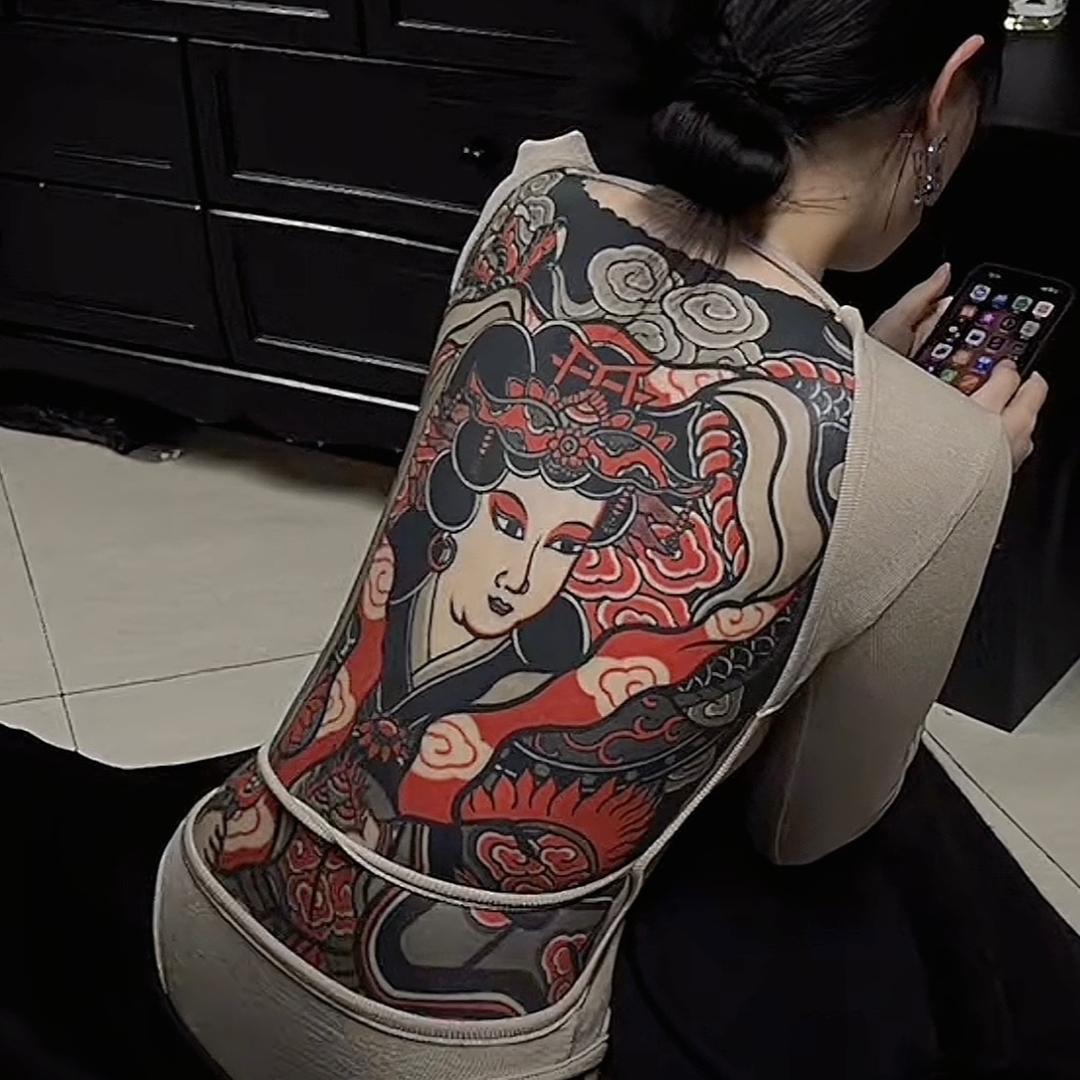 全是假的🌖