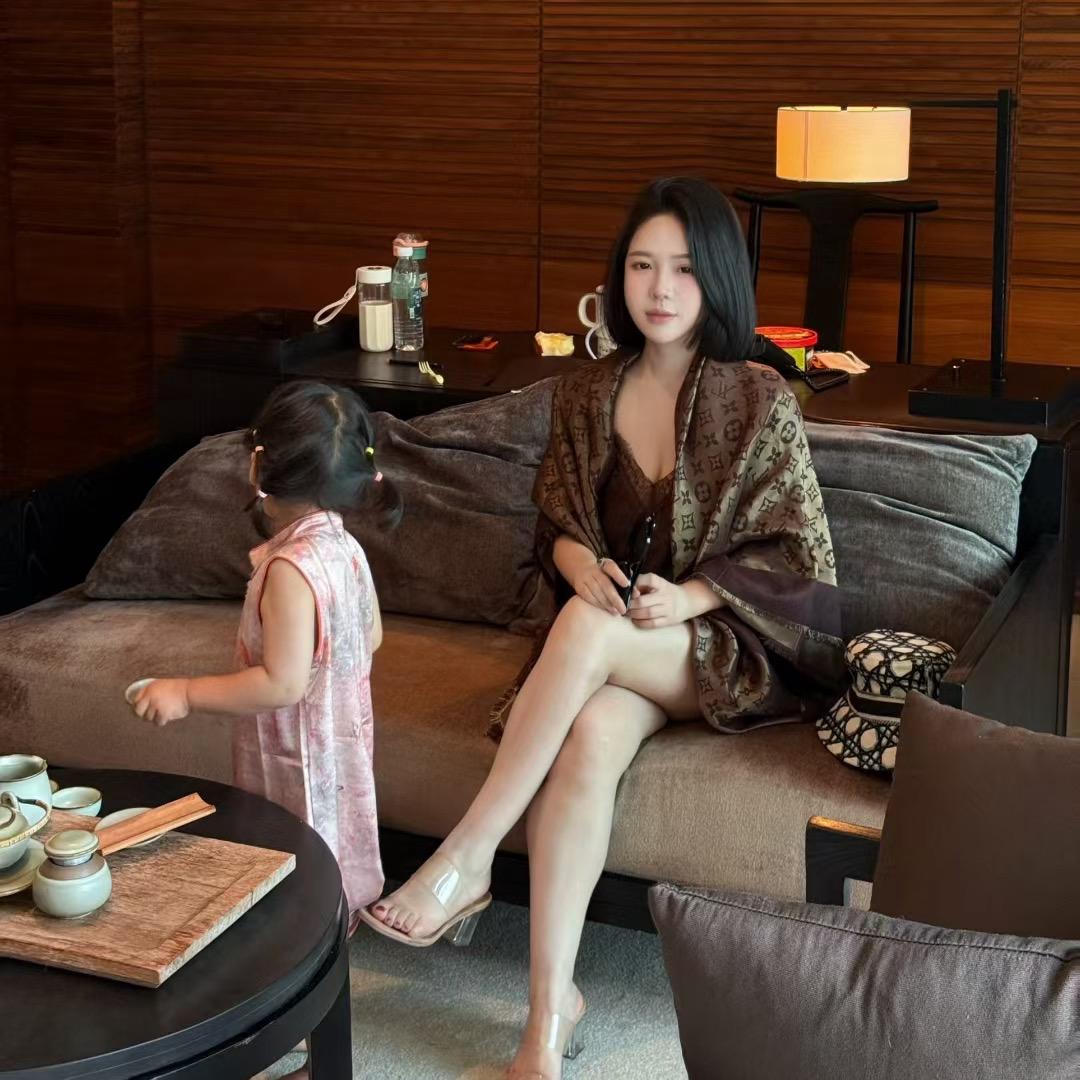 婉君婚纱礼服轻奢馆创始人