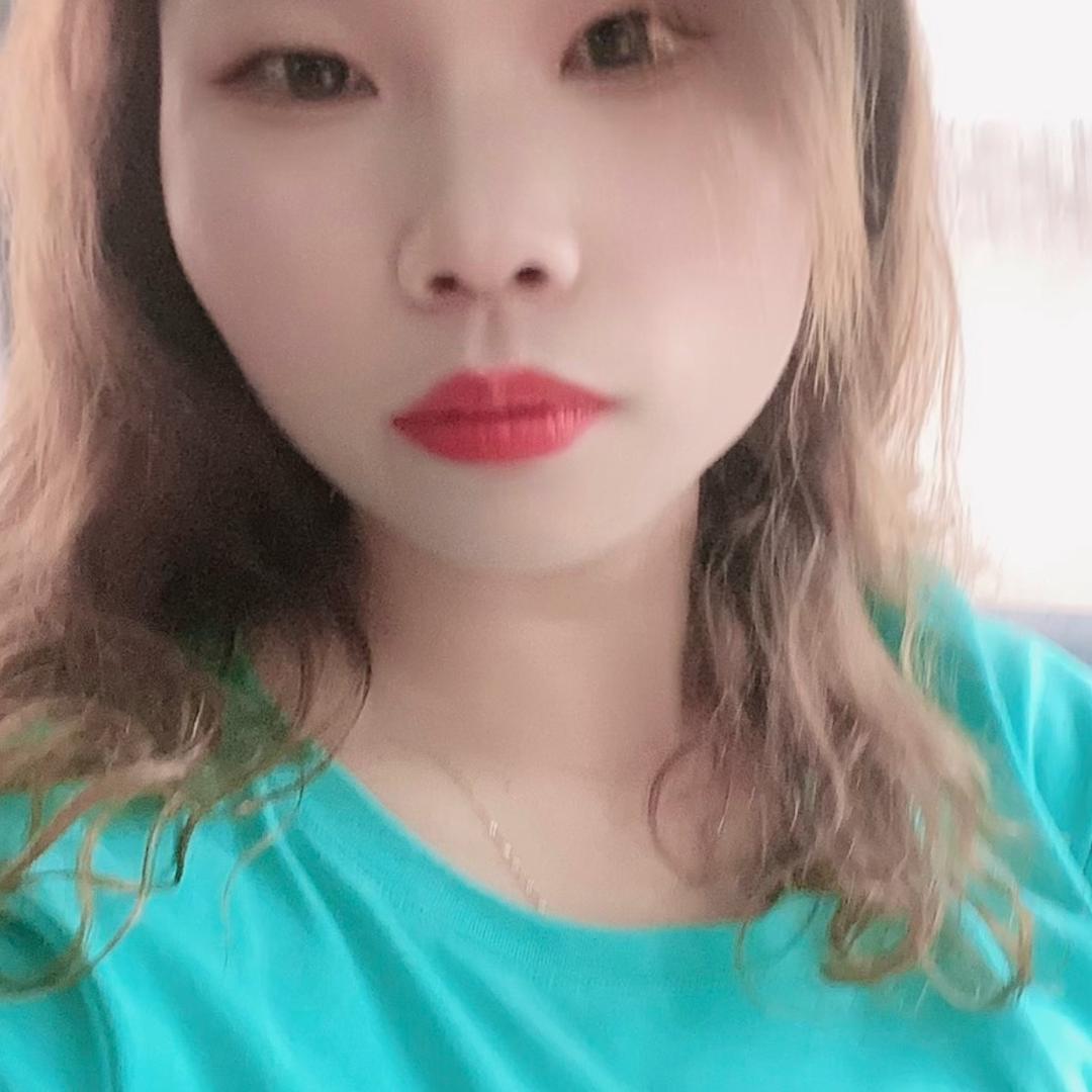 90后茅台小姐姐