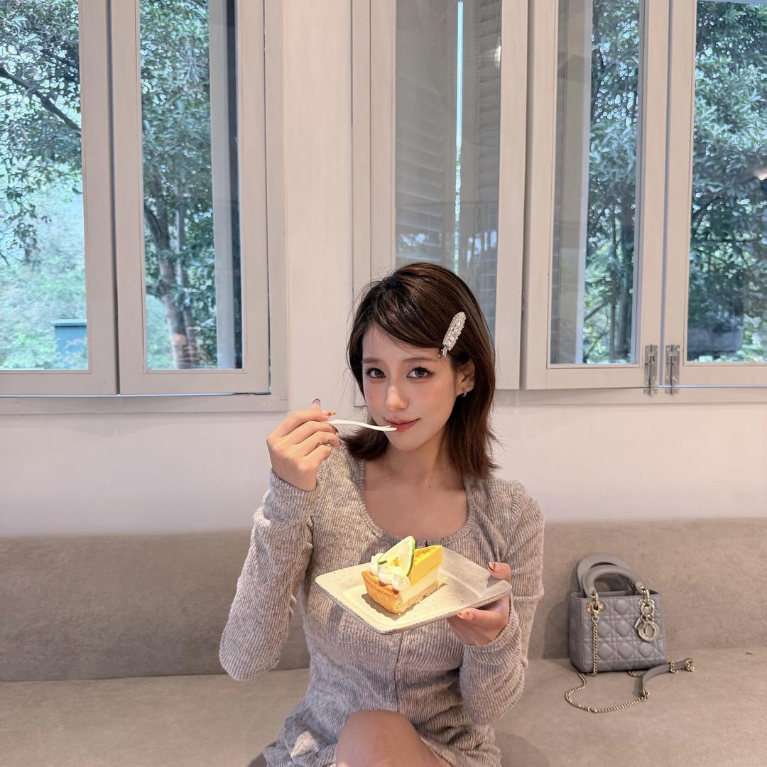 小祖宗童鞋-在这里播