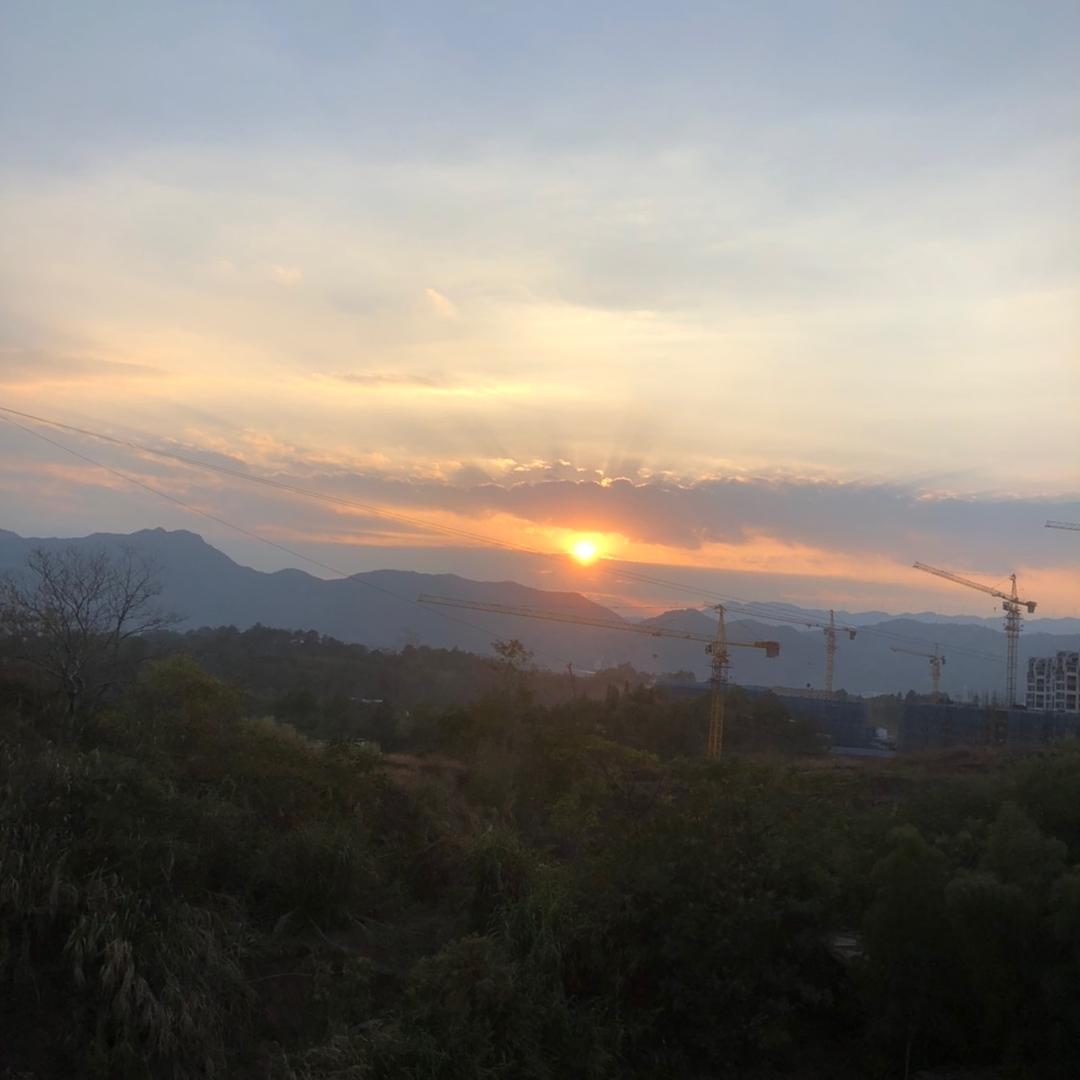 💧｡✧* ꧁*｡都无所谓la꧂✧*｡