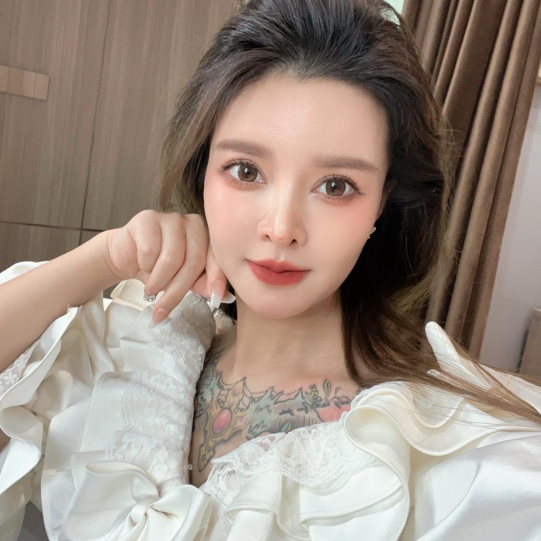 喝可乐的猫……