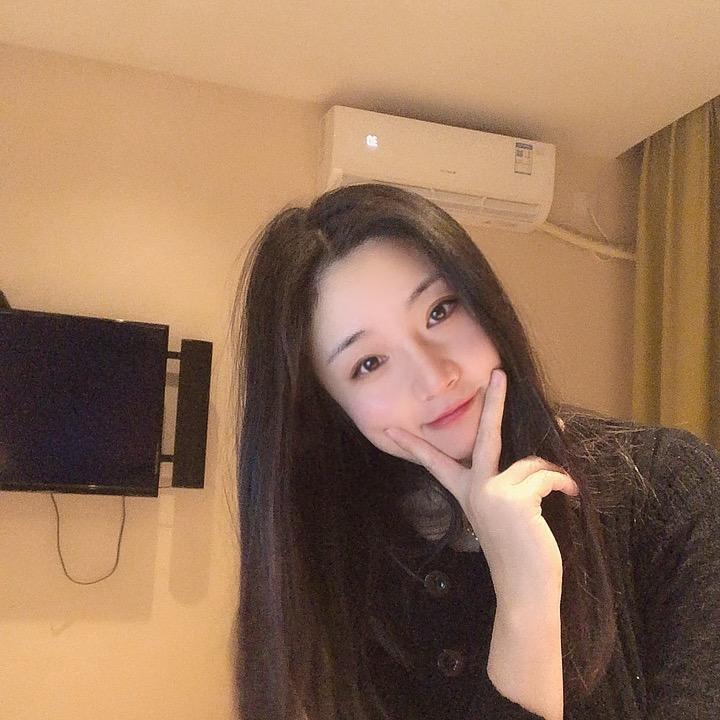 高鼻梁小眼睛💨