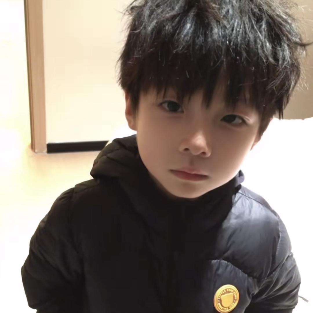 特小新