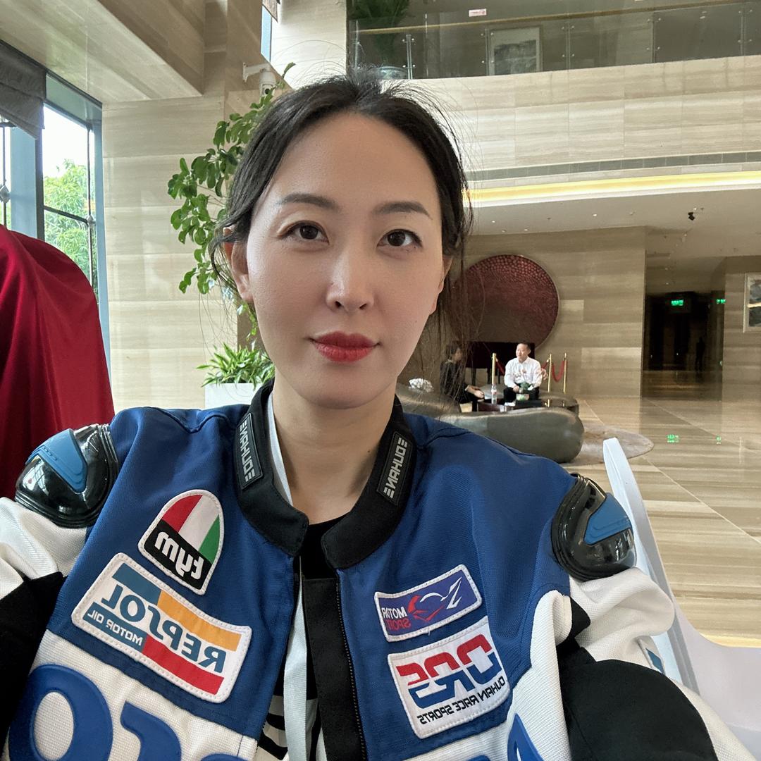娜女骑180