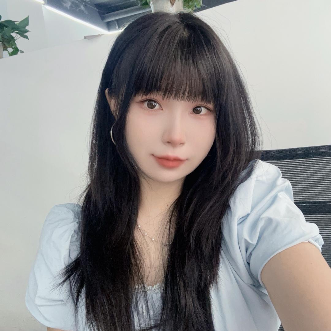 虎牙尖尖❤️酒窝甜甜💚