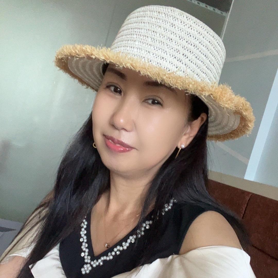 英子