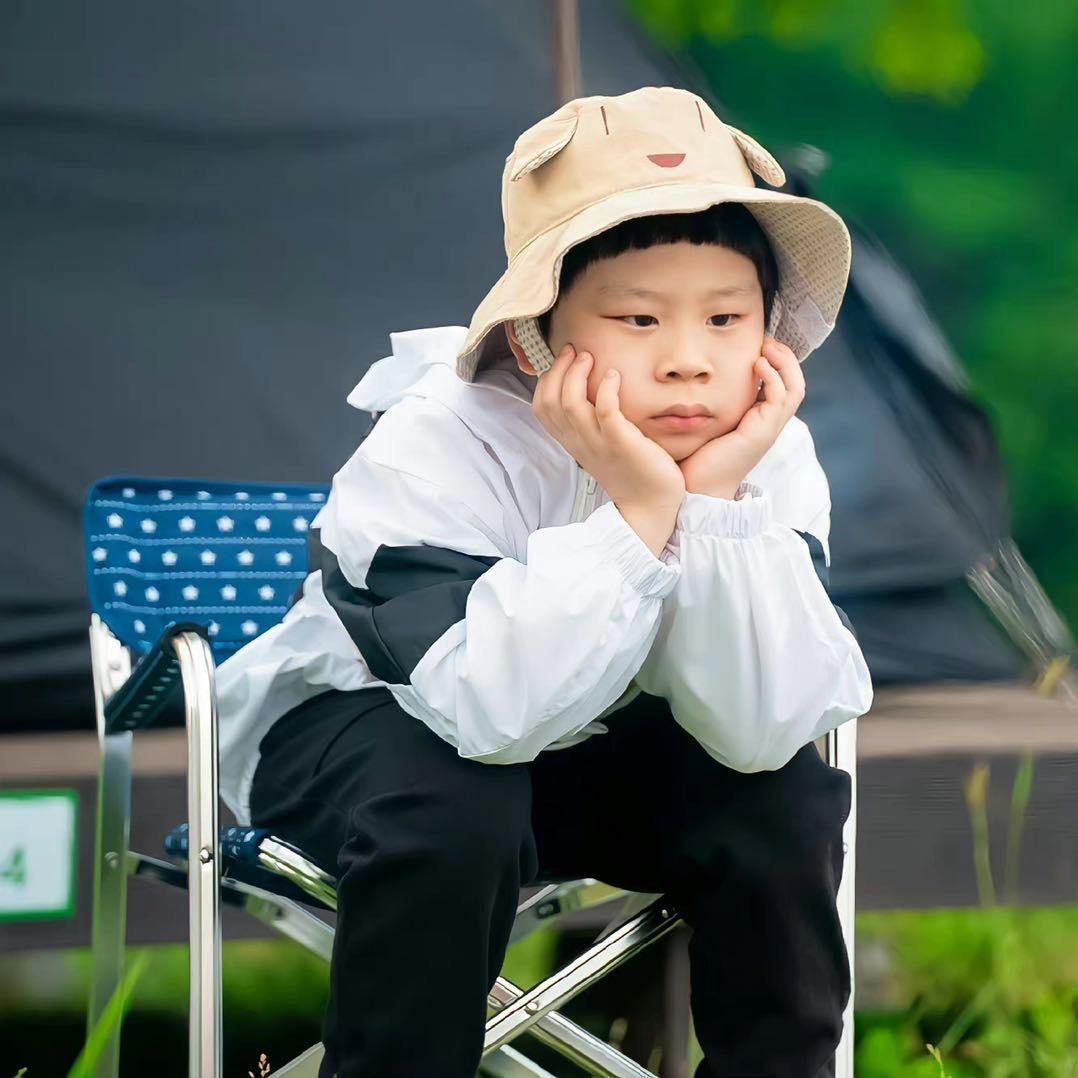 小陈同志需补钙