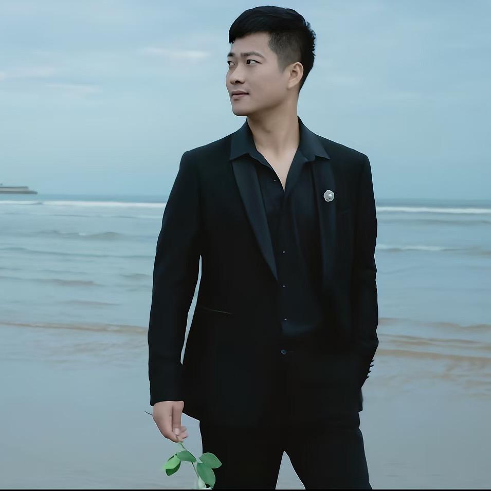 岩中周浩卖橡胶