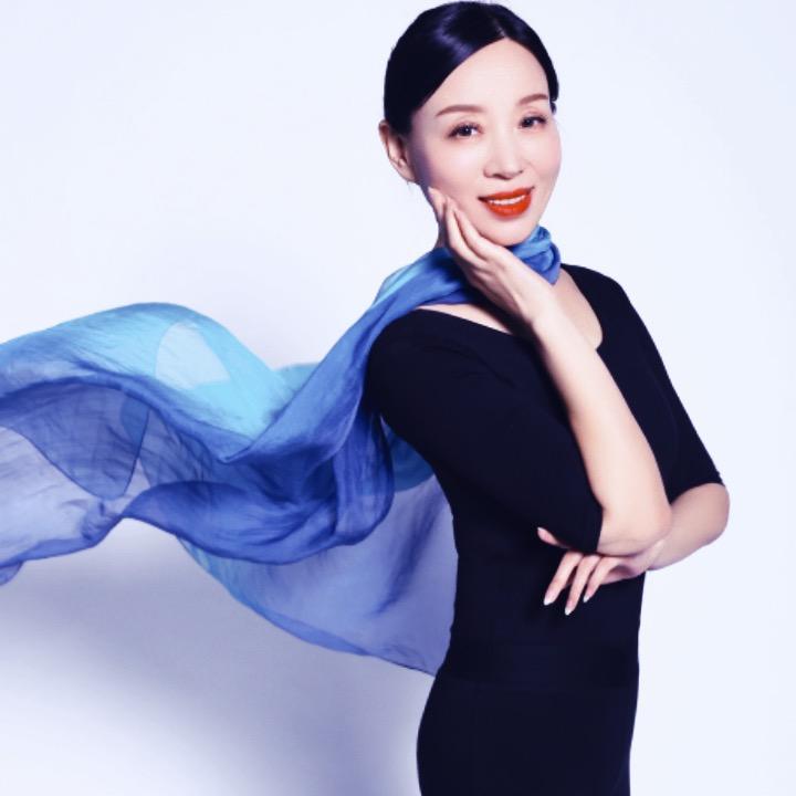 形体顾问、优雅仪态培训师旖旎