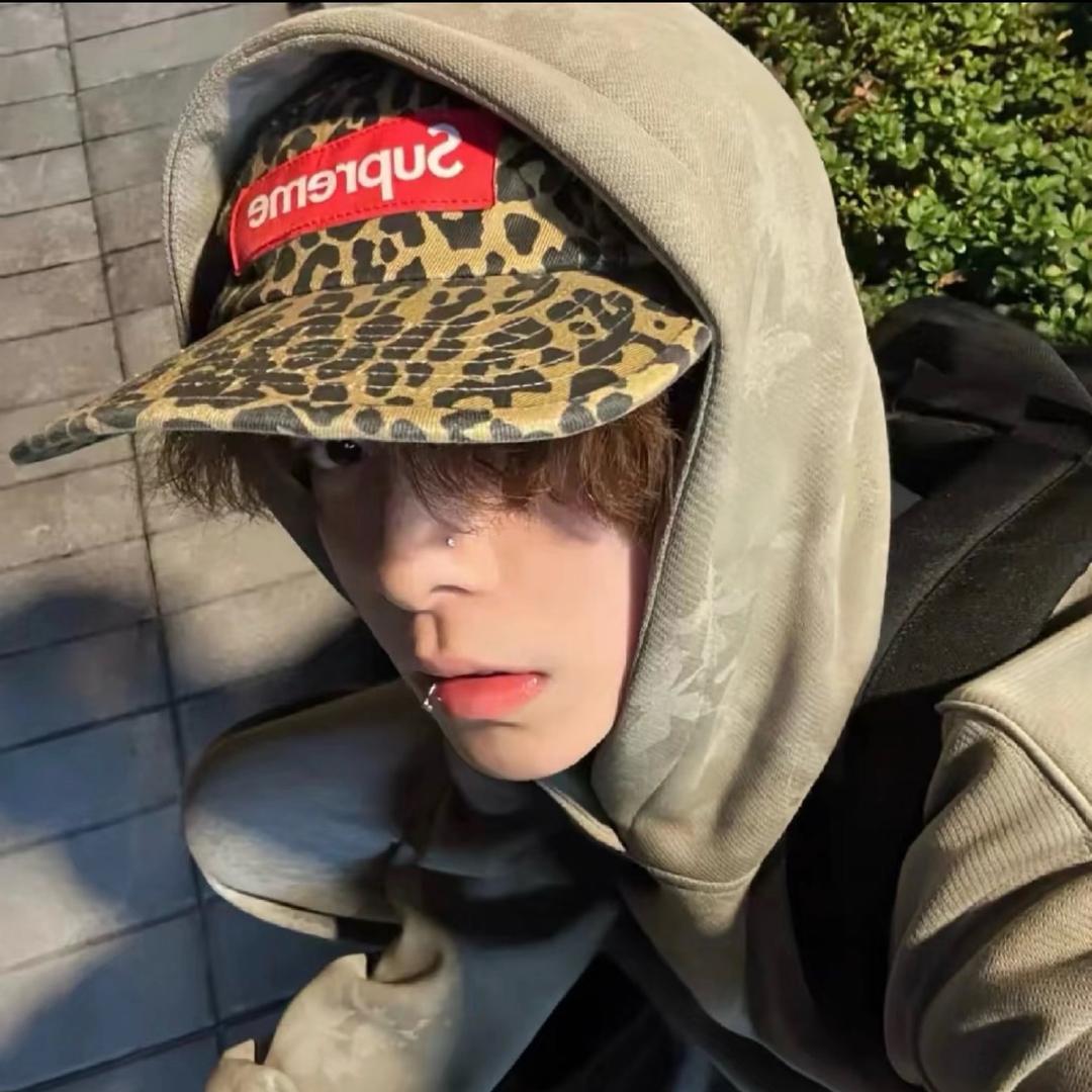 女王殿下的弟弟养的猫的主人