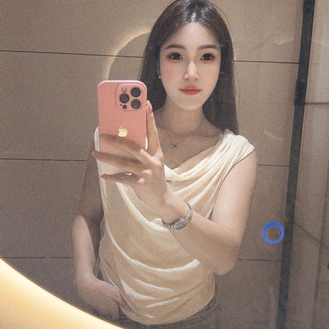 做皮肤管理的小肥羊