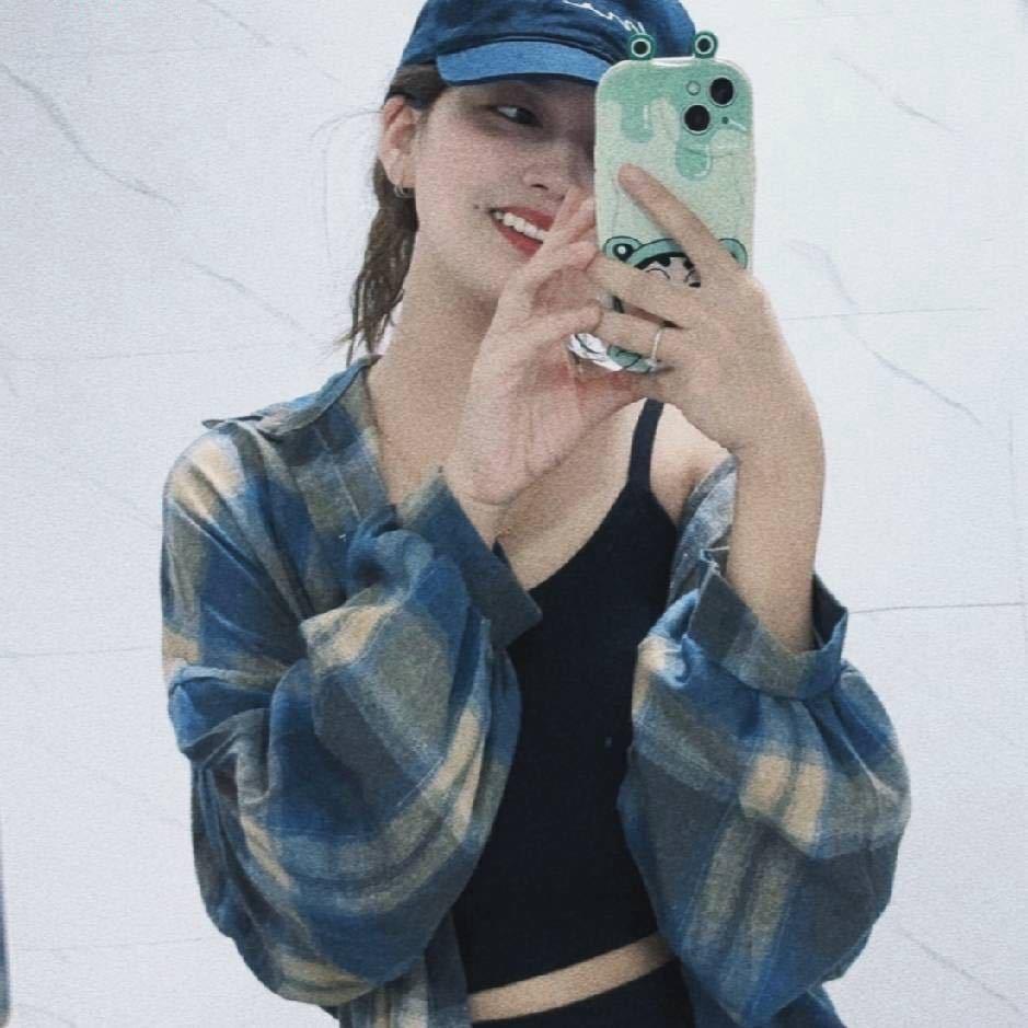 𝐖.