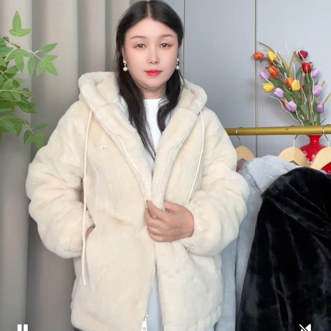 苏苏服饰工厂店