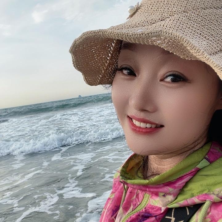 爱笑的丁丁