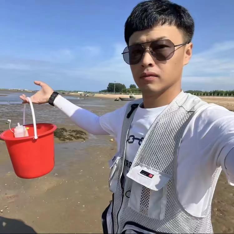 王礼政爱赶海
