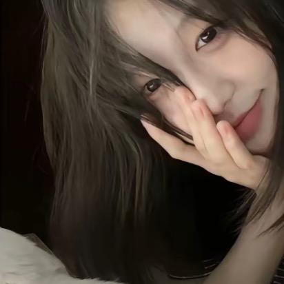 不打腮红只打哈欠