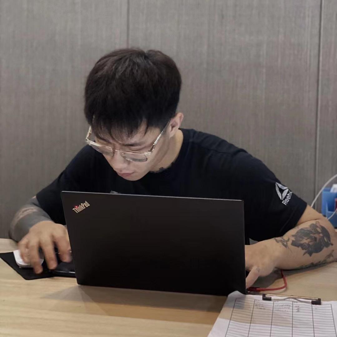 搞运动的老ᴷ