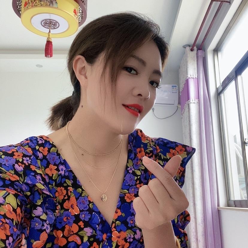 微宏烧饼店老板娘