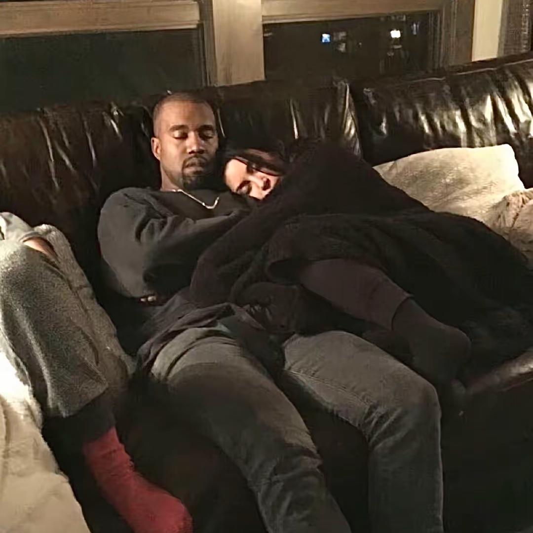 𝟏𝐯𝐯
