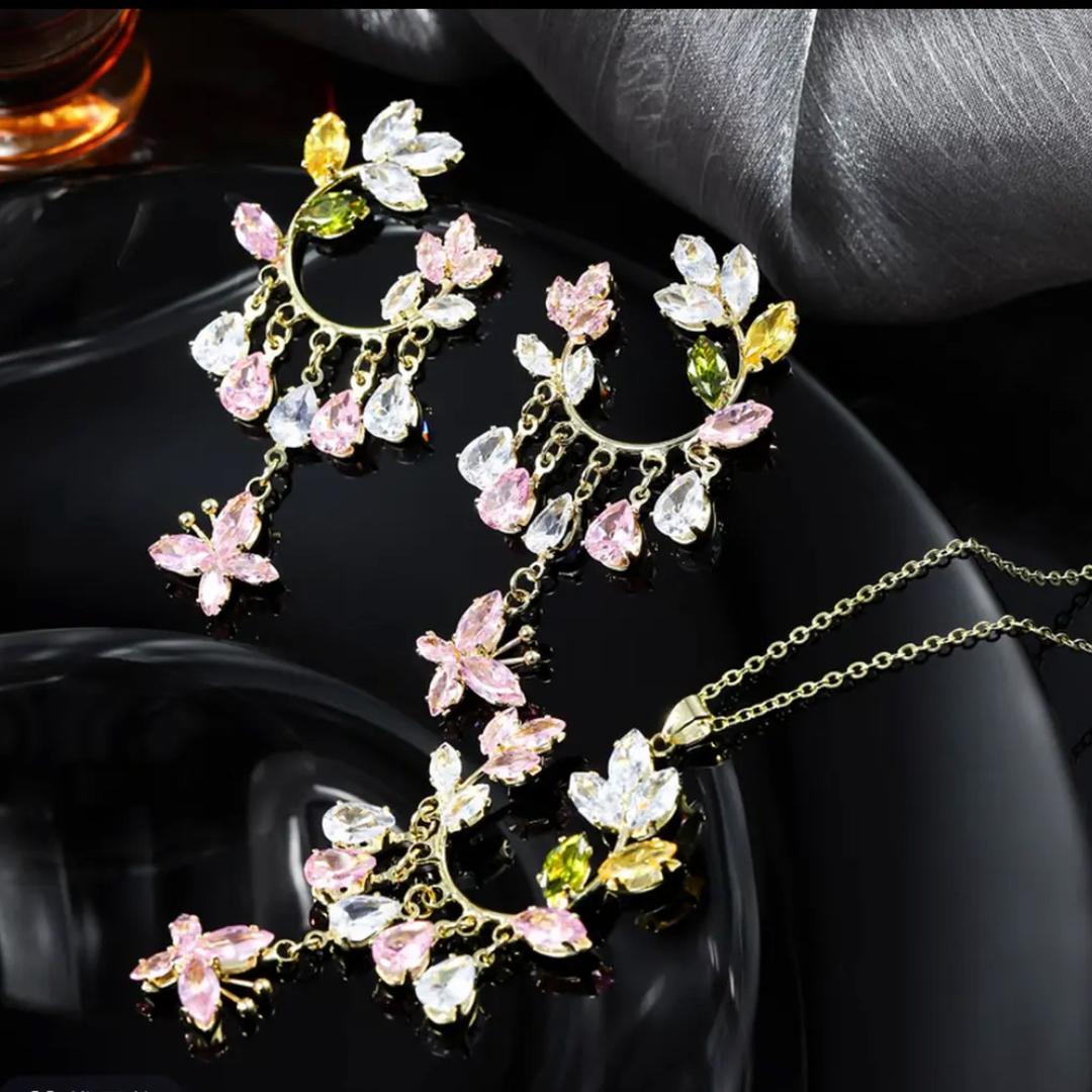 筱曼绣多元饰品店