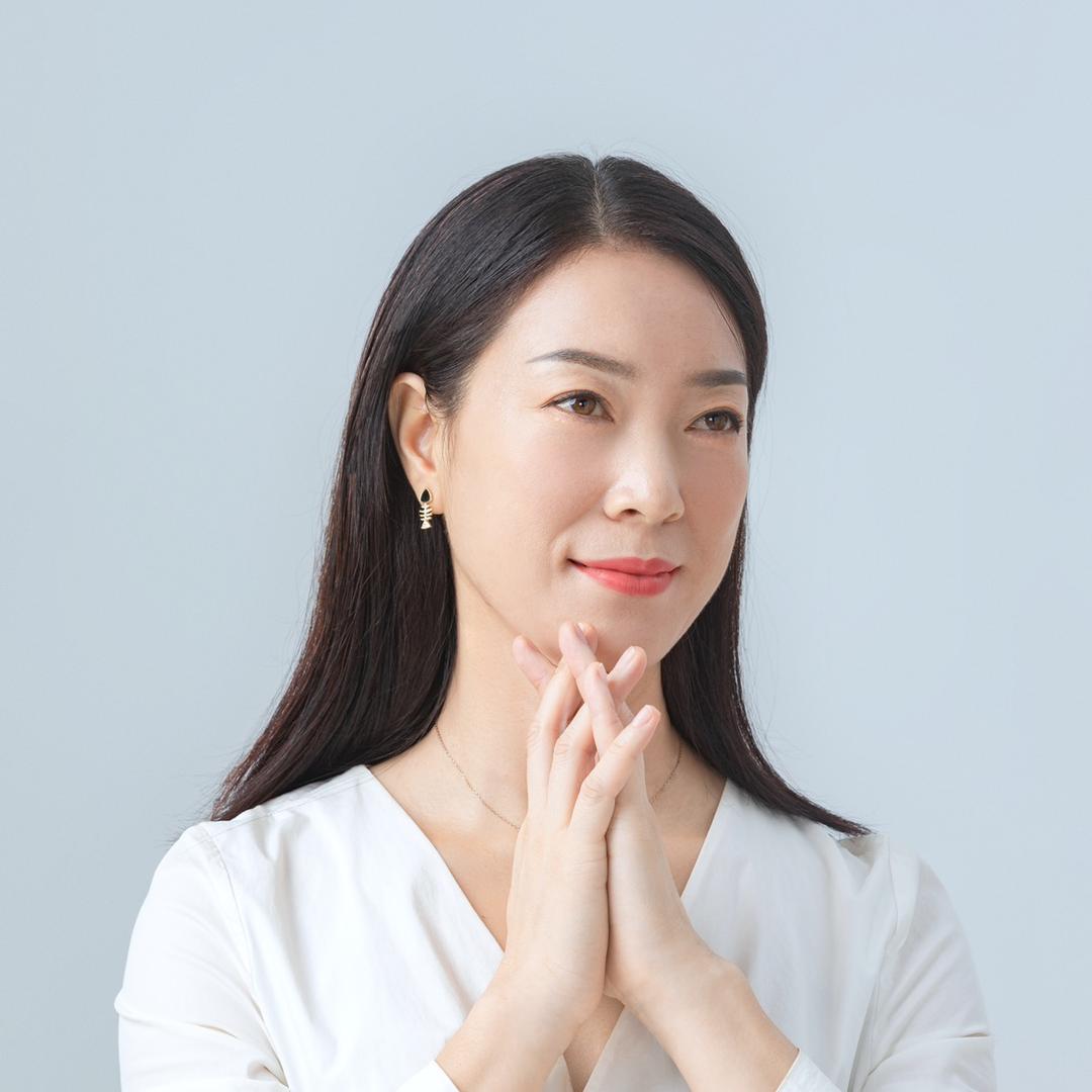 魏芳·纳兰女性成长