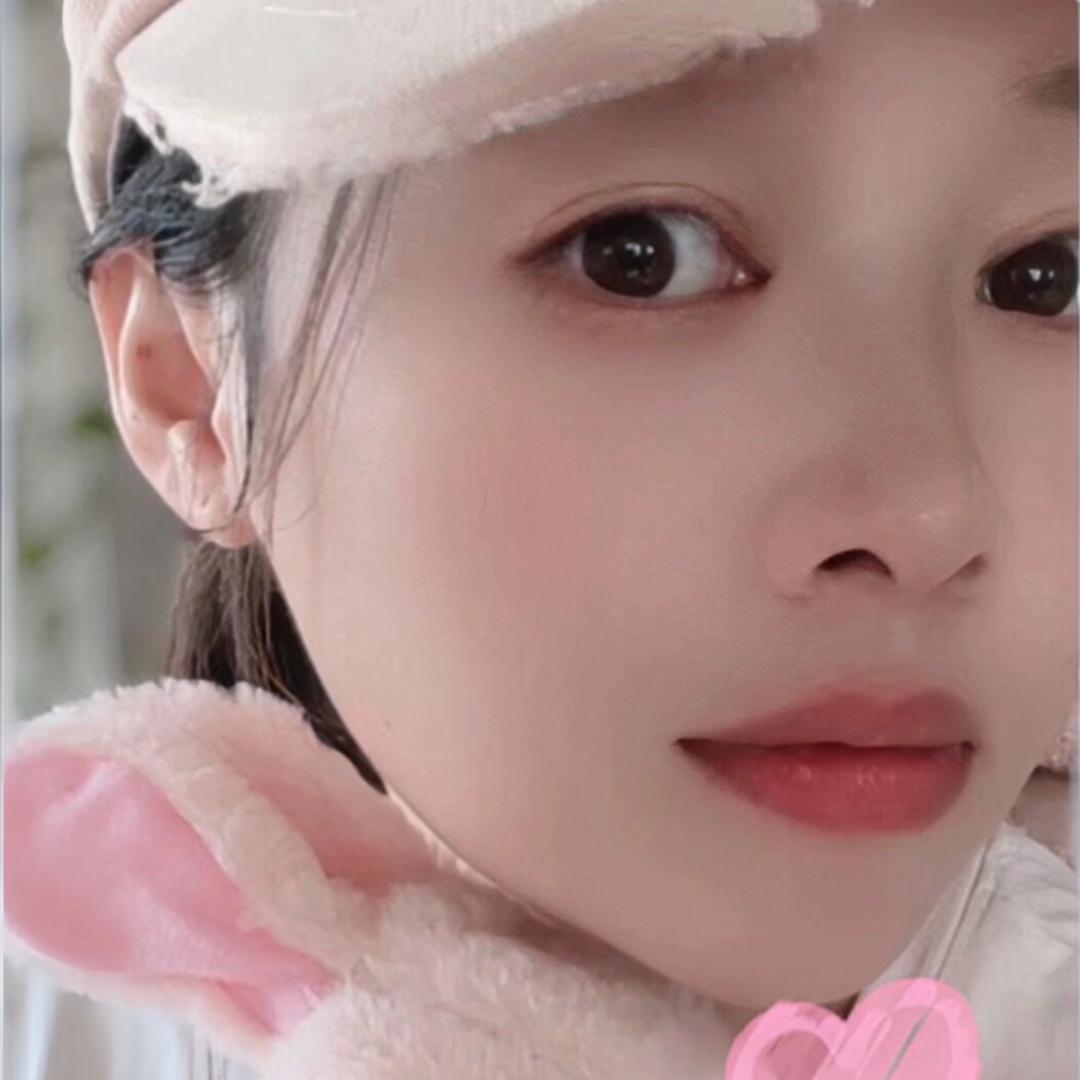 是安雅呀 /•᷅•᷄\୭