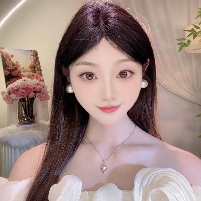 芳宝儿（直播灯光）