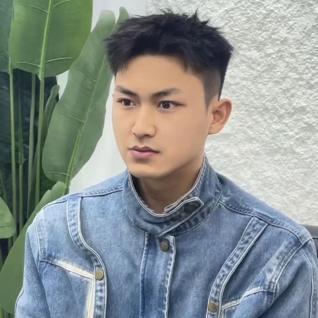 南阳男士发型设计-靳豪