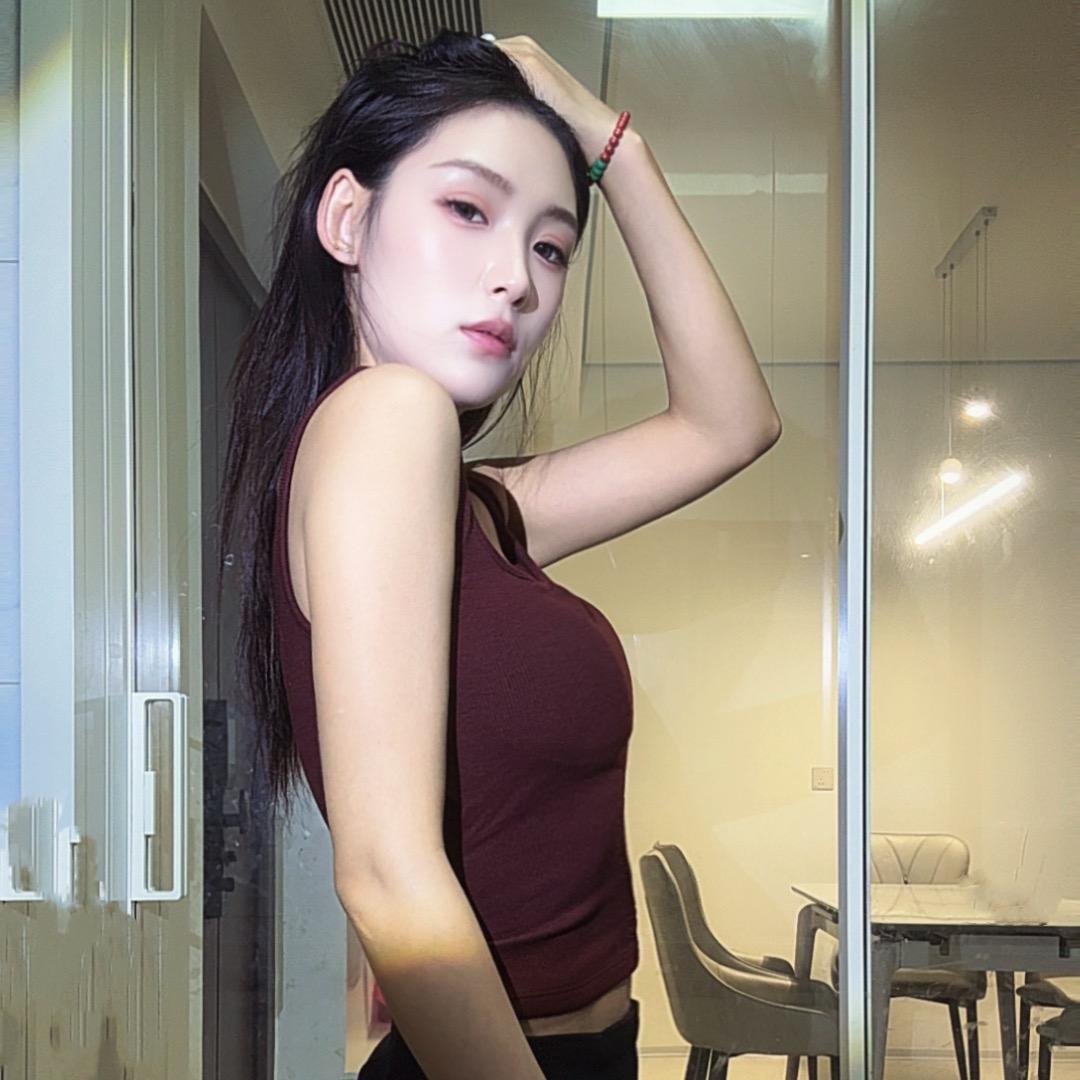 @新泰明月女装。