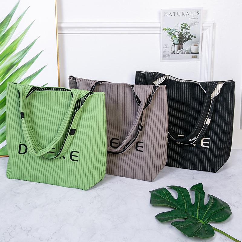 包老大针织店铺