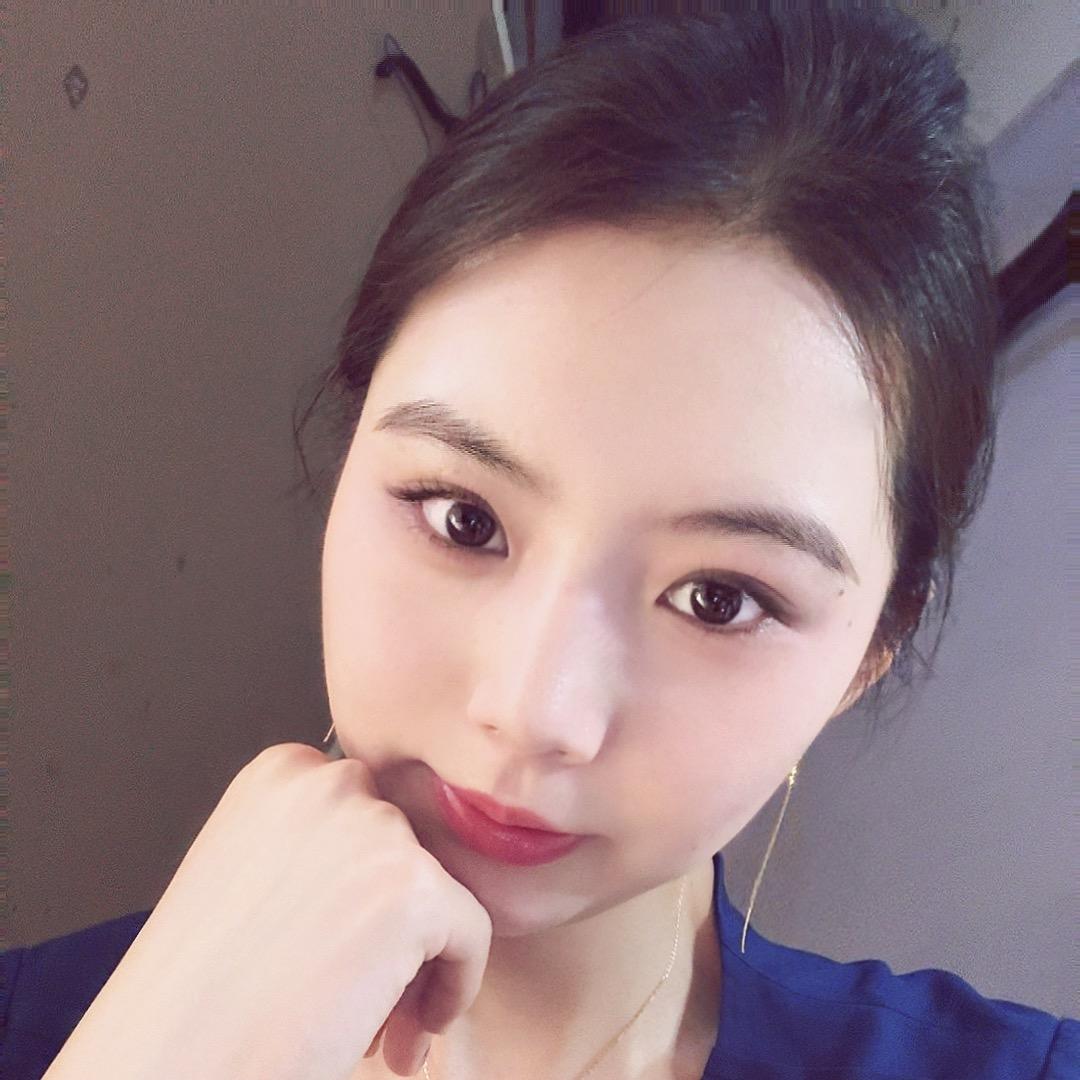 金光闪闪的美人