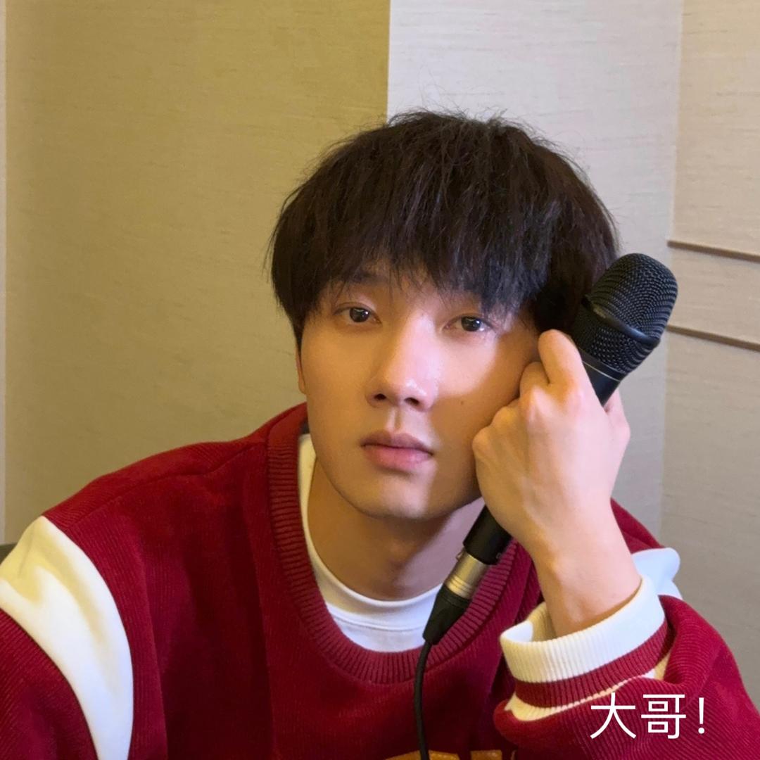 爱喝小女孩的苹果汁