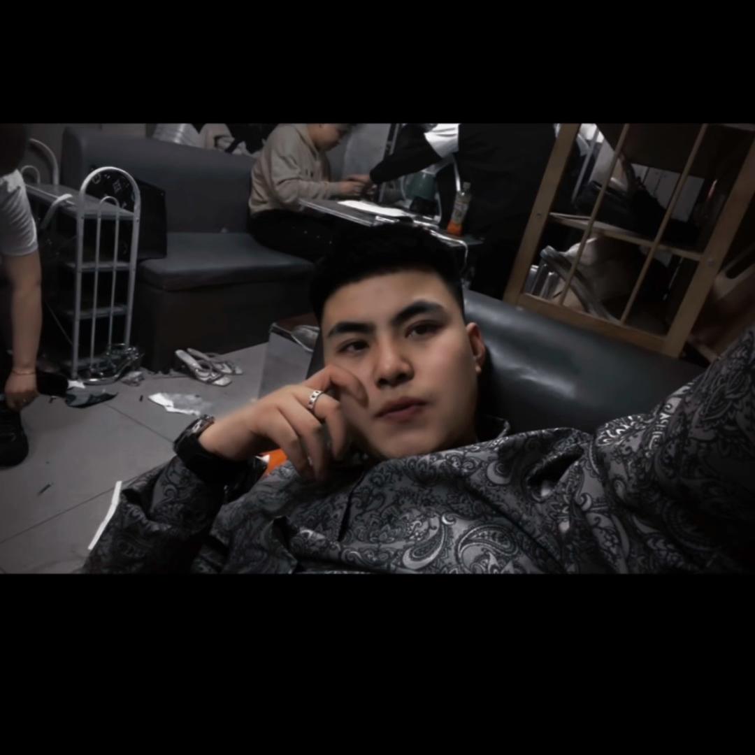 铭子·商务领队·🍷（长春）