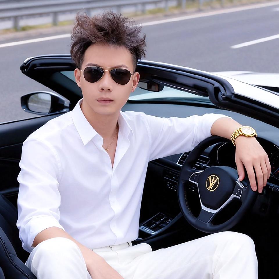 回收柴火家具厂边角料木头托盘