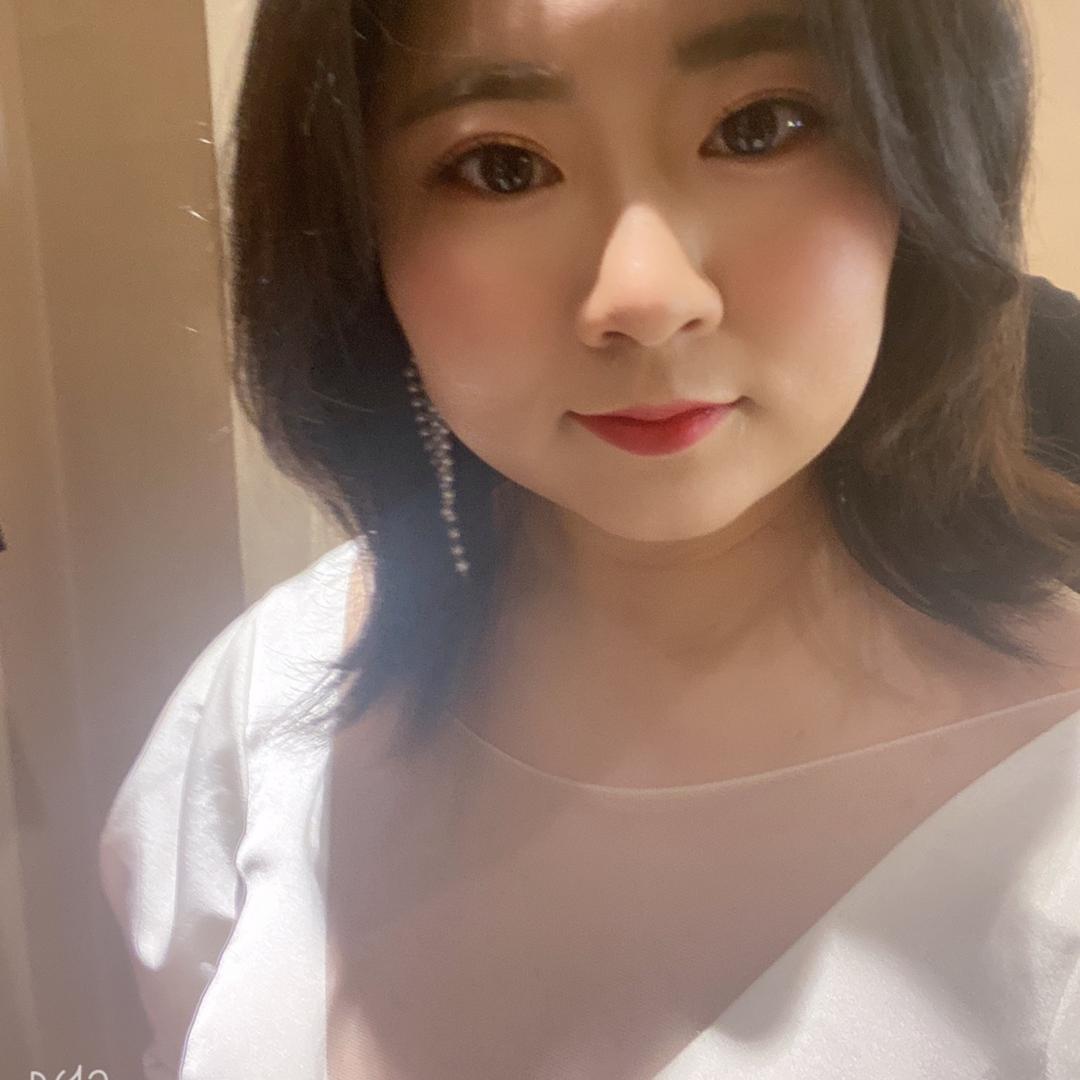 33艾美丽