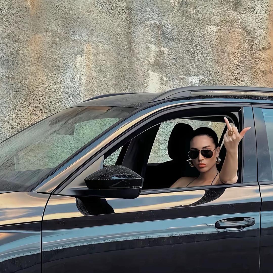 🕶️ Benz i_姐。