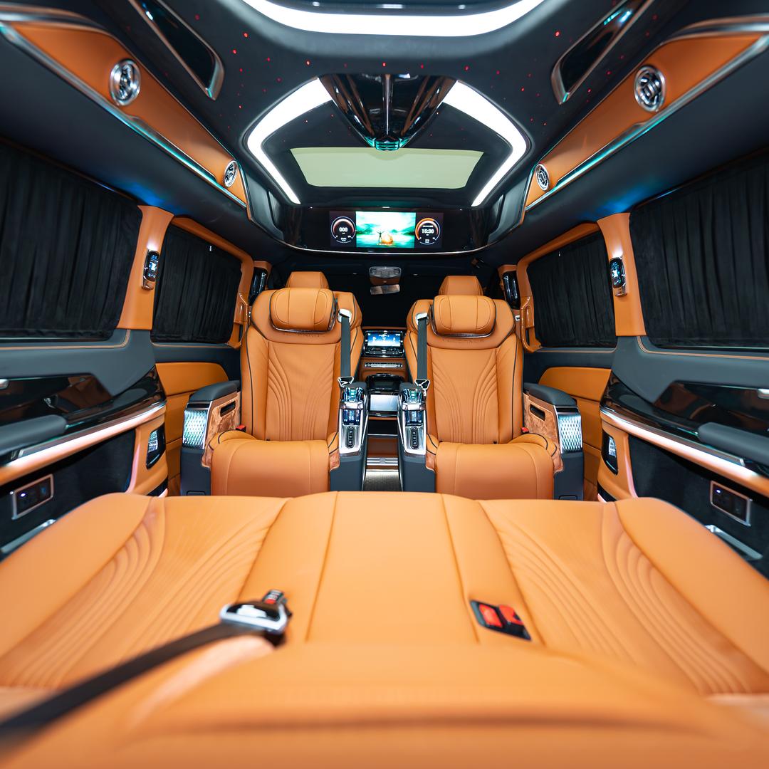 LN商务车品鉴中心