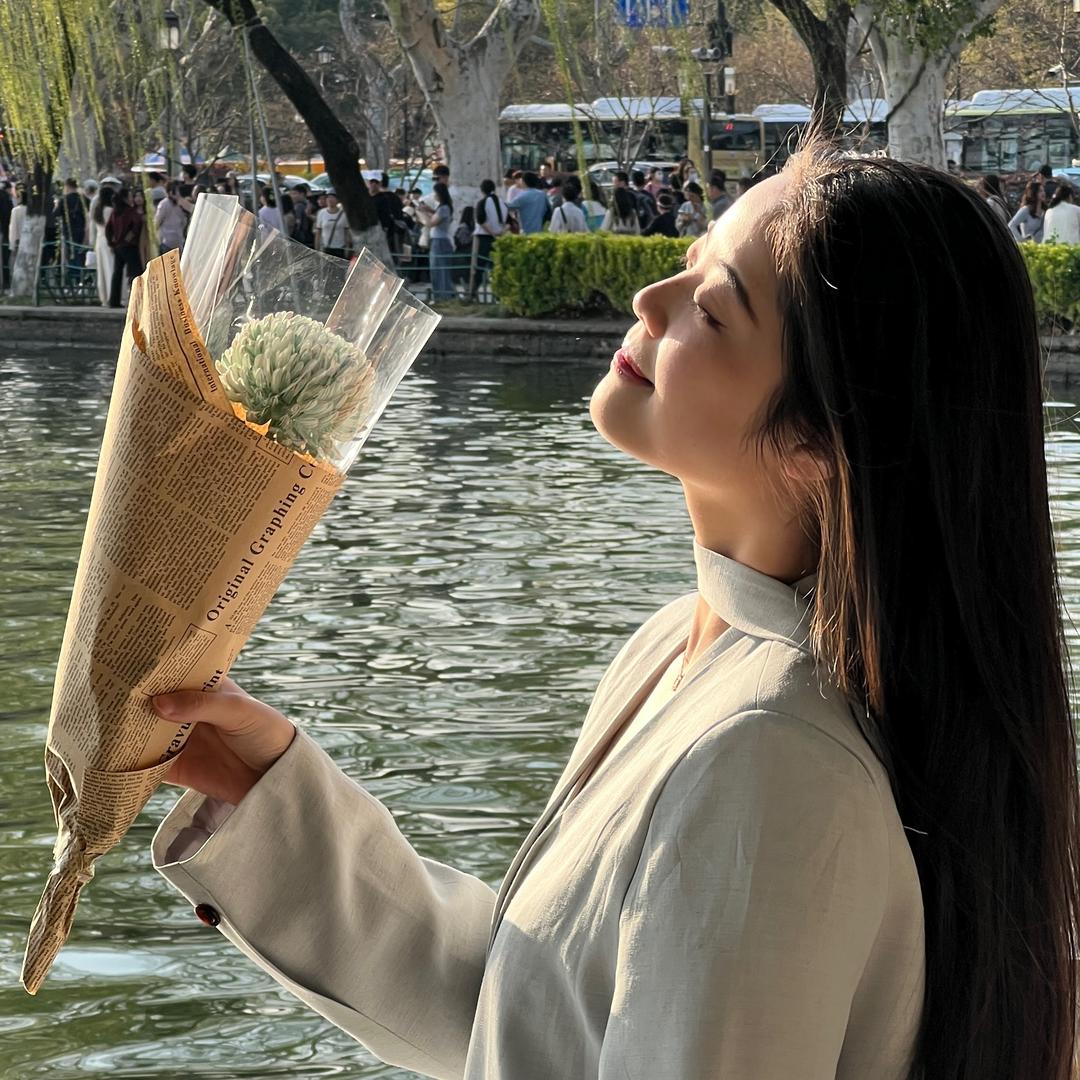 冲冲爱吃小麻花