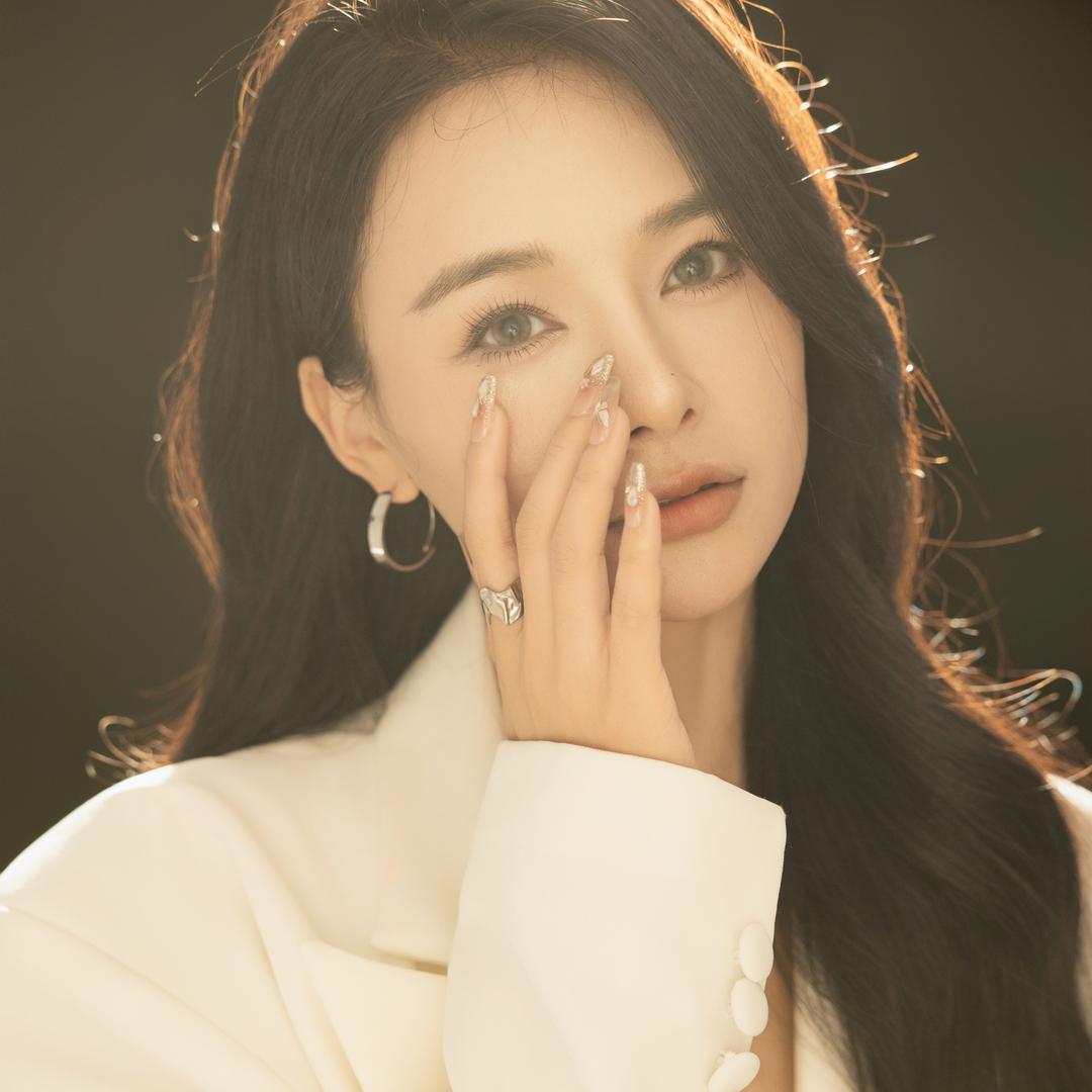 逆光女神轻私美