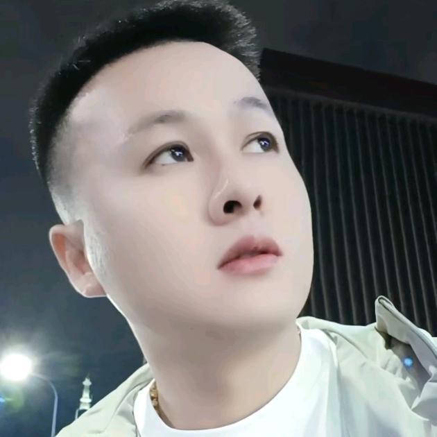 邱露子